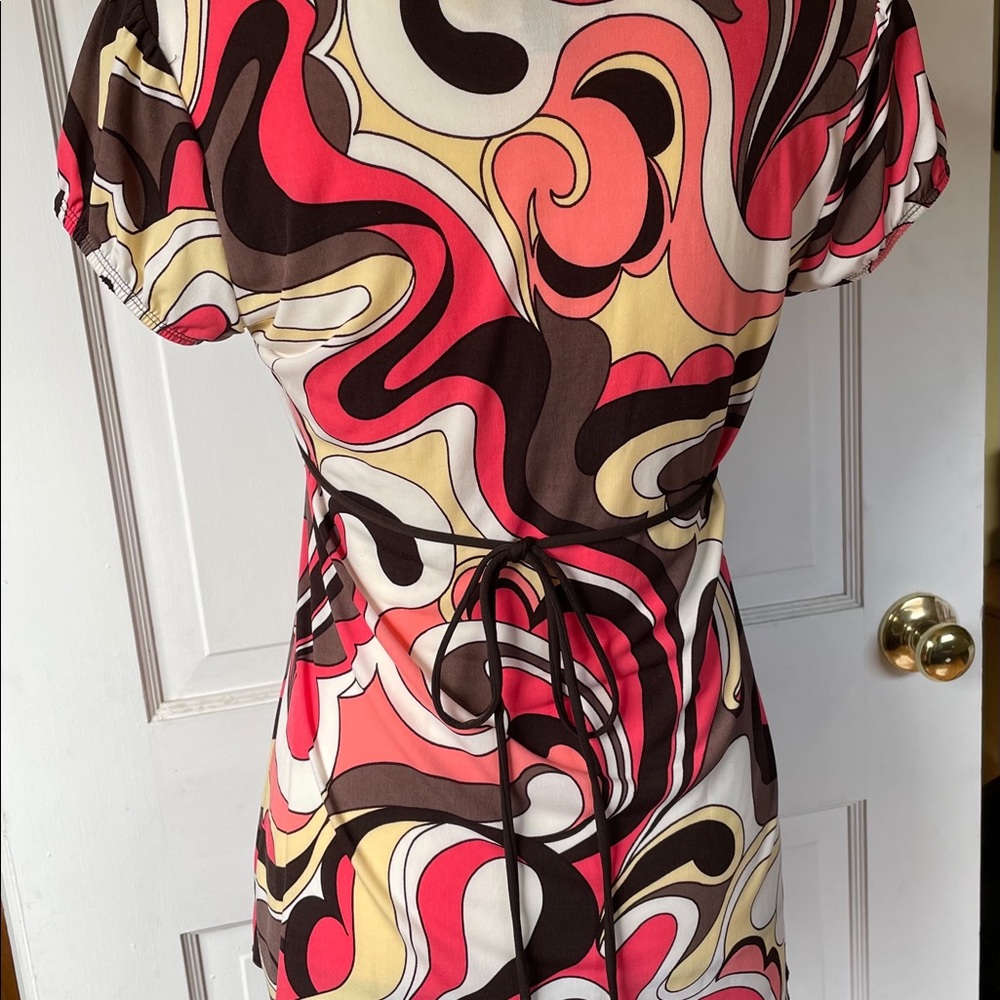 Groovy Retro Top - Picture 7 of 9